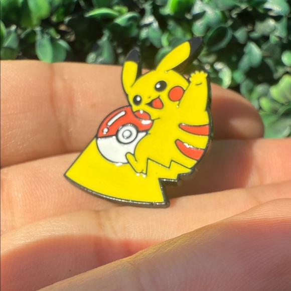 Pokemon Other - Pikachu Enamel Pin - Yellow and Red